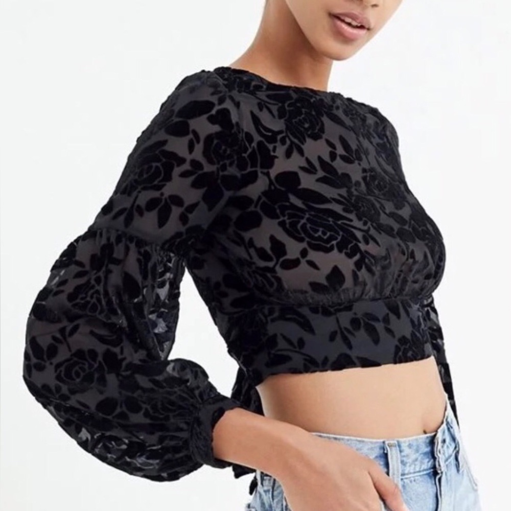 LIONESS Eastside Velvet Burnout Cropped Blouse Tie Back Size S